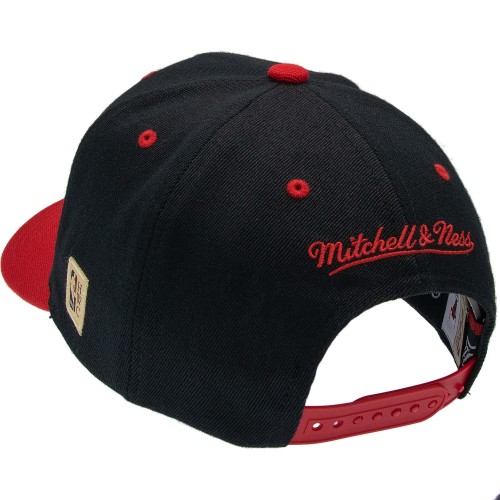Mitchell & Ness NBA Chicago Bulls Team Arch Snapback